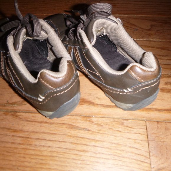 Boys Dress Casual / Athletic Style Shoes - Picture 3 of 4